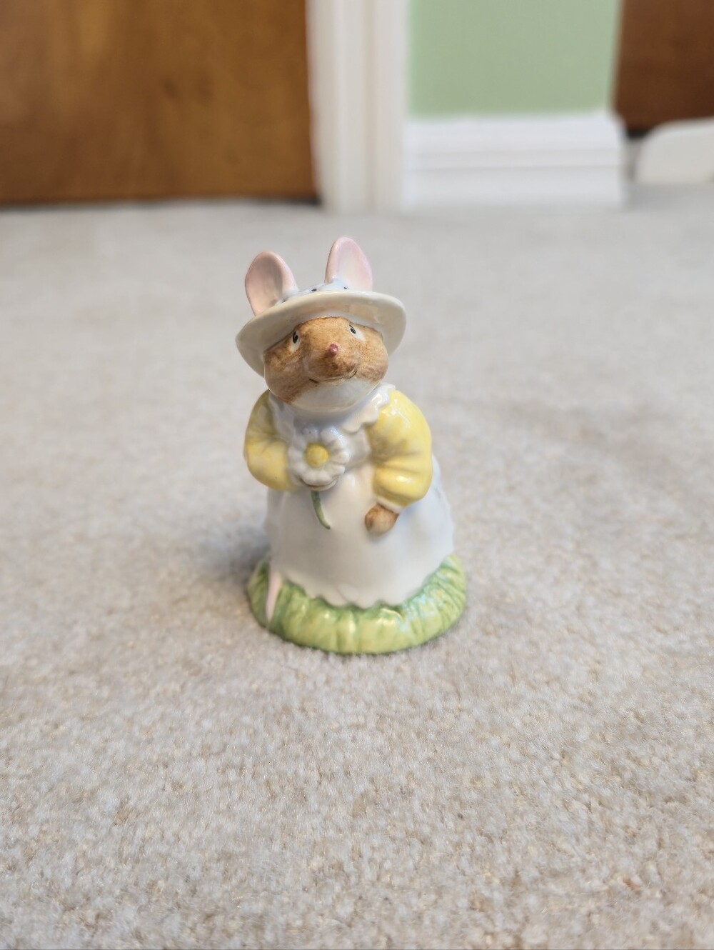 Royal Doulton Brambly Hedge 'Primrose Woodmouse' Porcelain Figurine 1982